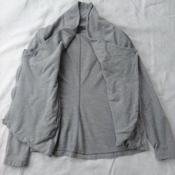 North Face Women's Light Zip Up North Face Long Sleeve Sweatshirt Size Medium - Picture 2 of 7